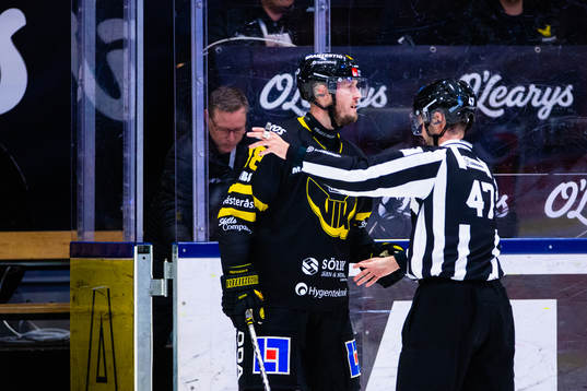 Västerås Jesper Kokkonen blir utvisad