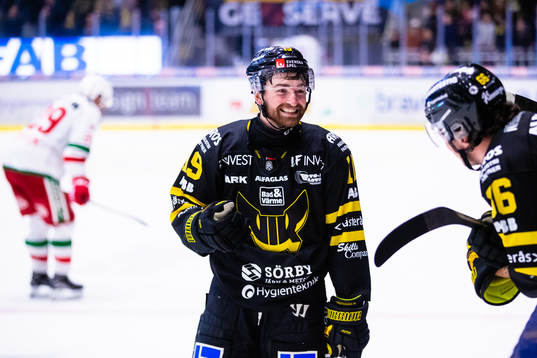 Västerås Blake Speers jublar