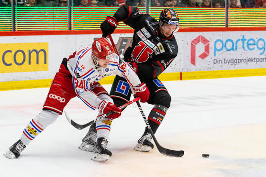 Timrås Sebastian Hartmann och Örebros Gustav Backström