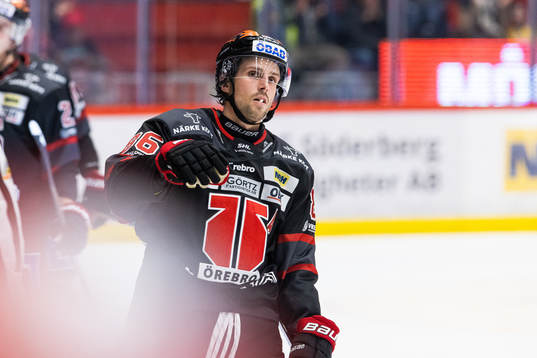 Örebros Mathias Bromé jublar