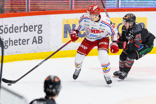 Timrås Robin Alvarez och Örebros Linus Öberg