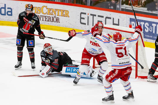 Timrås Magnus Pääjärvi jublar