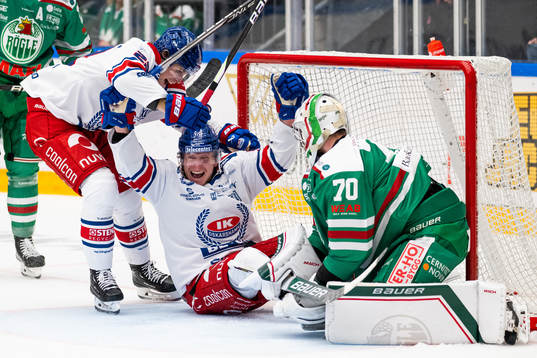 Oskarshamns John Dahlström och Anthon Eriksson  jublar