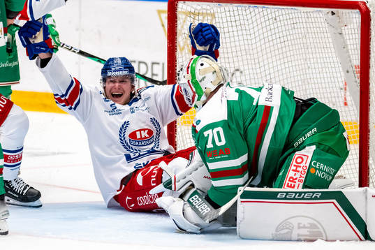Oskarshamns Anthon Eriksson jublar