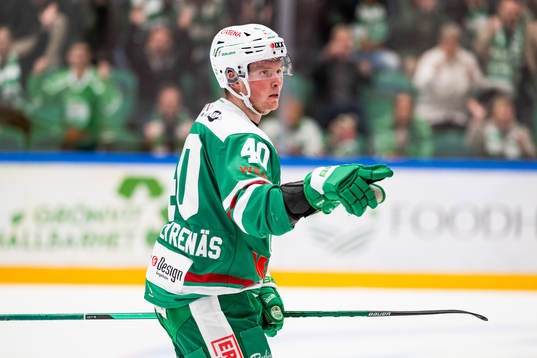 Rögles Oskar Stål-Lyrenäs jublar