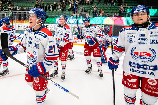 Oskarshamns Anthon Eriksson och Jiri Smejkal jublar