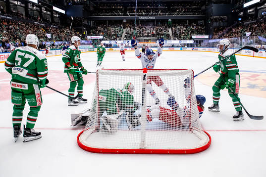 Oskarshamns John Dahlström och Anthon Eriksson jublar