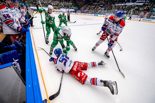 Rögles Tony Sund, Oskar Stål-Lyrenäs kamp med