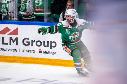 Rögles Ludvig Larsson jublar