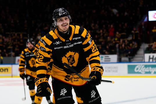 Skellefteås Jonathan Johnson jublar