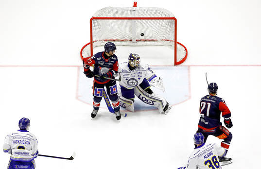 Mål 3-0 av Jonas Junland förbi Leksands målvakt Kasimir