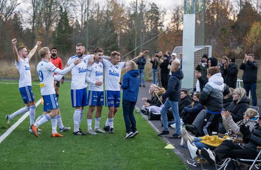 Simrishamns Fredrik Hansson jublar