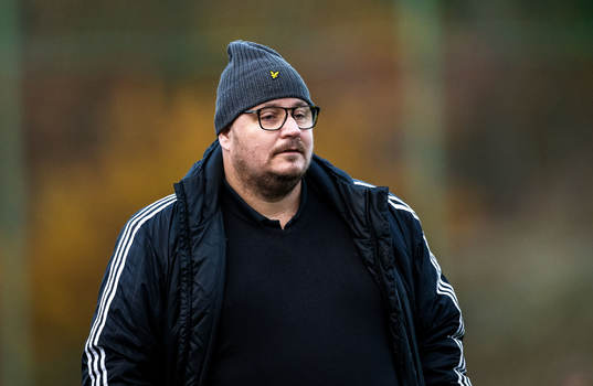 Högsbys tränare Mikael Persson deppar