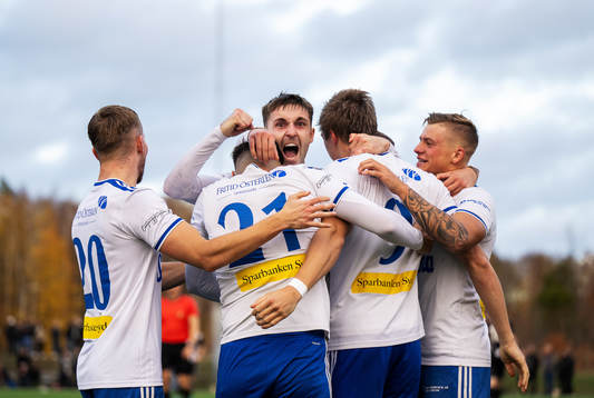 Simrishamns Lucas Olsson jublar