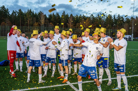 Simrishamns spelare jublar