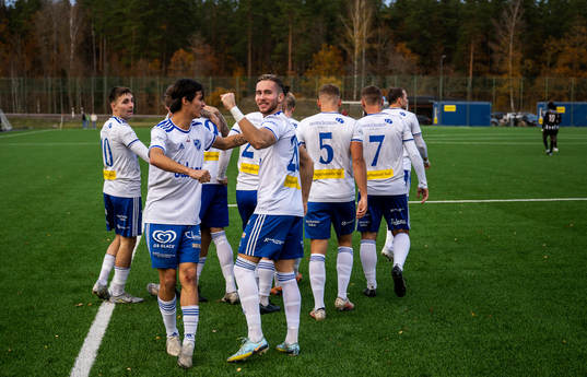Simrishamns Emil Sjögren och Pontus Wiktorsson jublar
