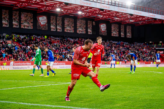 Bård Finne of Brann celebrates