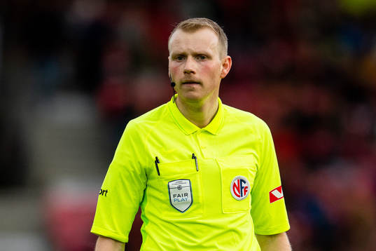 Eivind Bodding, referee