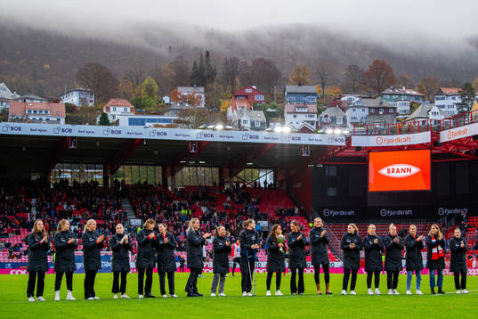 Goalkeeper Aurora Mikalsen, Guro Bergsvand, Maria Dybwad