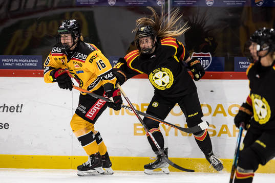 Luleås Petra Nieminen och Brynäs Moa Wernblom