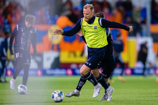Dan Peter Stensøe Ulvestad of Kristiansund warms up