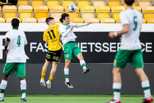 Elfsborgs Theo Eliasson och Hammerbys Gent Elezaj