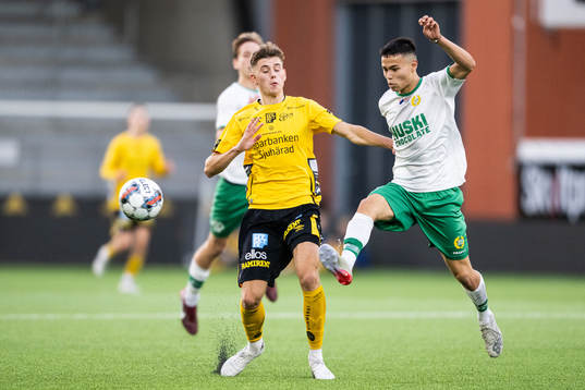 Elfsborgs Lukas Paulsén och Hammerbys Liam Mahachai