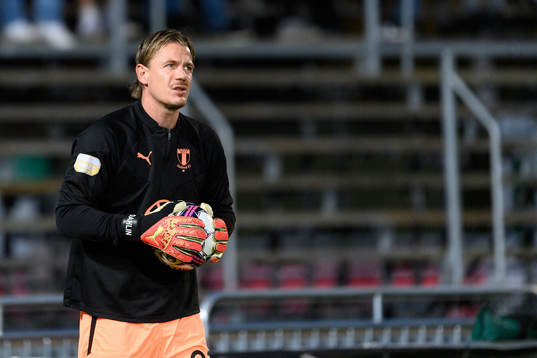 Malmö FFs målvakt Johan Dahlin före fotbollsmatchen i
