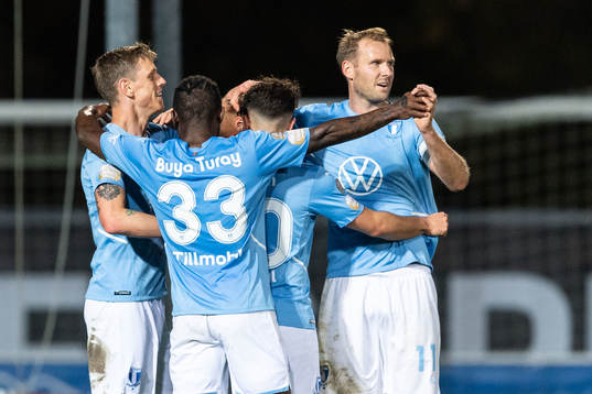 Malmö FFs Søren Rieks jublar med lagkamrater