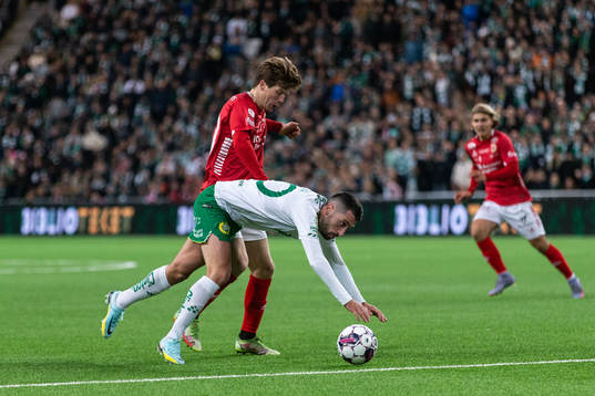 Kalmars Oliver Berg och Hammarbys Nahir Besara