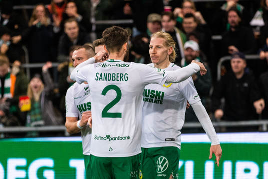 Hammarbys Gustav Ludwigson jublar