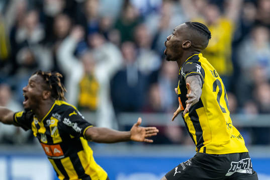 Häckens Blair Sebastian Turgott jublar