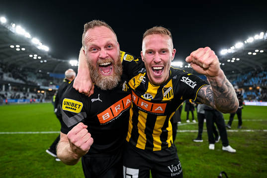 Häckens fystränare Nicklas Möller och Mikkel Rygaard
