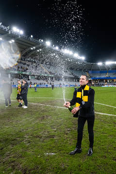 Häckens sportchef Martin Ericsson jublar över sm-guldet