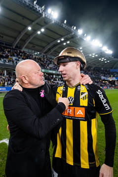 Häckens tränare Per-Mathias Høgmo och Samuel Gustafson
