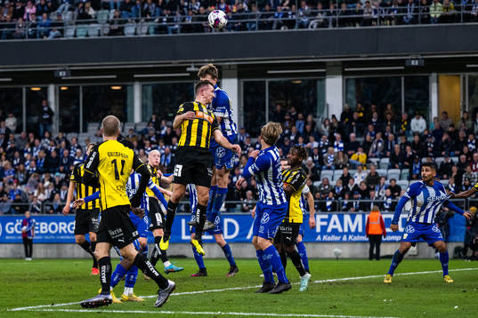 Häckens Even Hovland och IFK Göteborgs Carl Johansson
