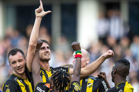 Häckens Johan Hammar jublar