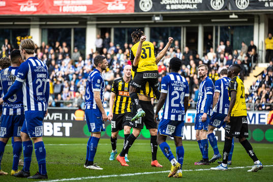 Häckens Johan Hammar jublar
