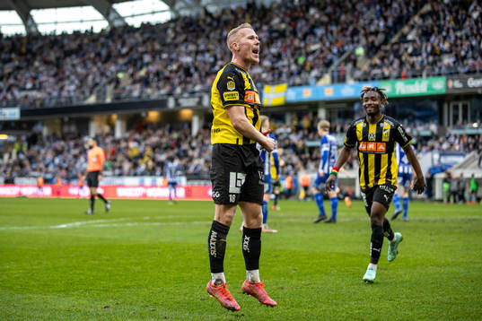 Häckens Mikkel Rygaard Jensen jublar