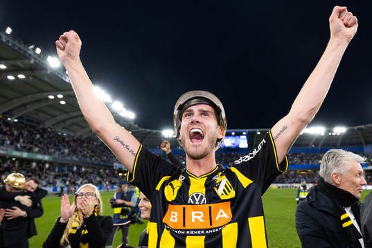 Häckens Johan Hammar jublar