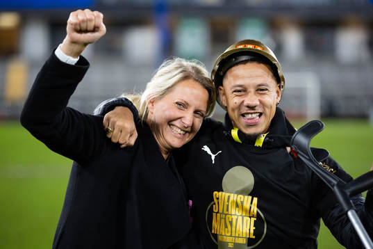 Häckens vice klubbchef och kommunikationschef Malin
