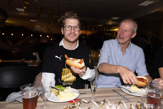 Häckens Erik Friberg med sin far
