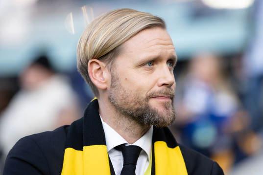 Häckens klubbchef Marcus Jodin innan  fotbollsmatchen i