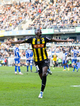 Häckens Blair Sebastian Turgott jublar