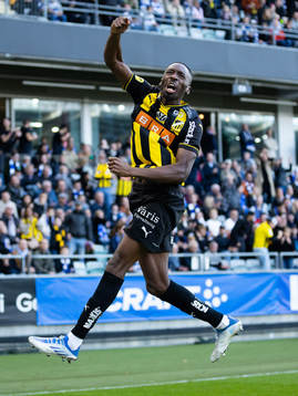 Häckens Blair Sebastian Turgott jublar