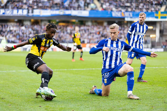 Häckens Ibrahim Sadiq och IFK Göteborgs Oscar Wendt