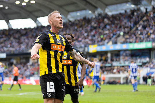 Häckens Mikkel Rygaard Jensen jublar