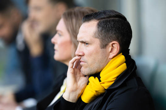 Häckens sportchef Martin Ericsson innan  fotbollsmatchen i