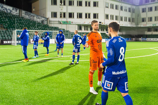 GIF Sundsvalls Pontus Silfwer och målvakt Oscar Jonsson