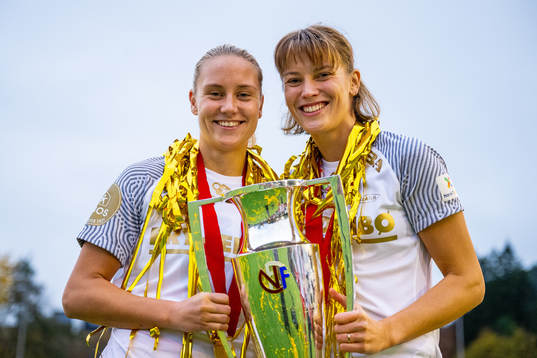 Lisa Fjeldstad Naalsund and Rakel Engesvik of Brann